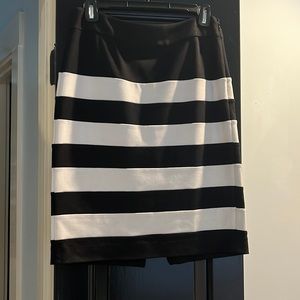 White House Black market skirt